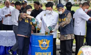 mengungkap-beragam-modus-penyelundupan-barang-ilegal-yang-merugikan-indonesia